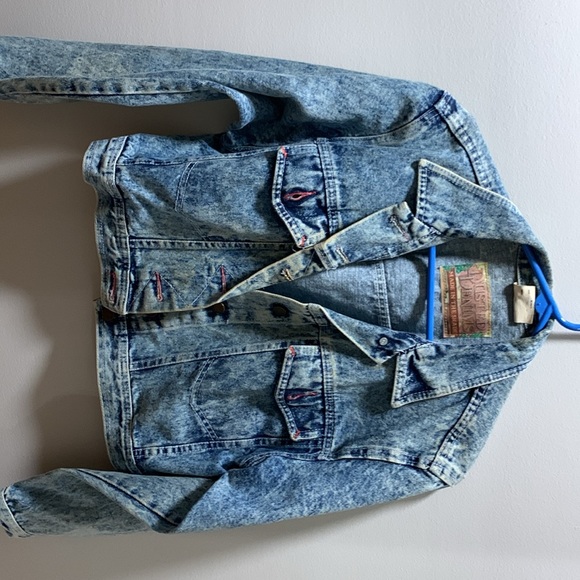 Retro Jean Jacket - Picture 2 of 5